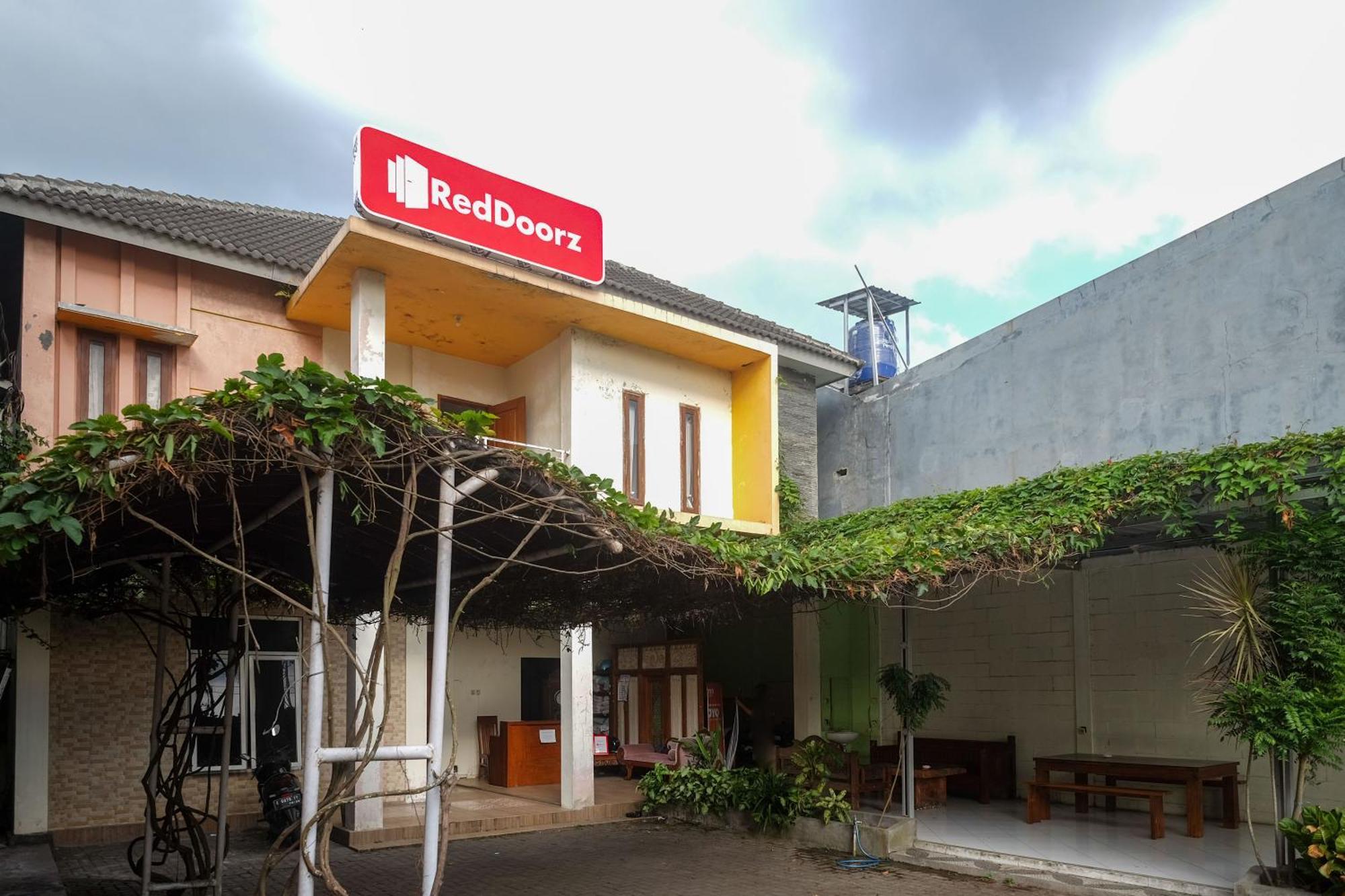 Reddoorz Syariah Near Pakuwon Mall Jogja Kejayan Extérieur photo