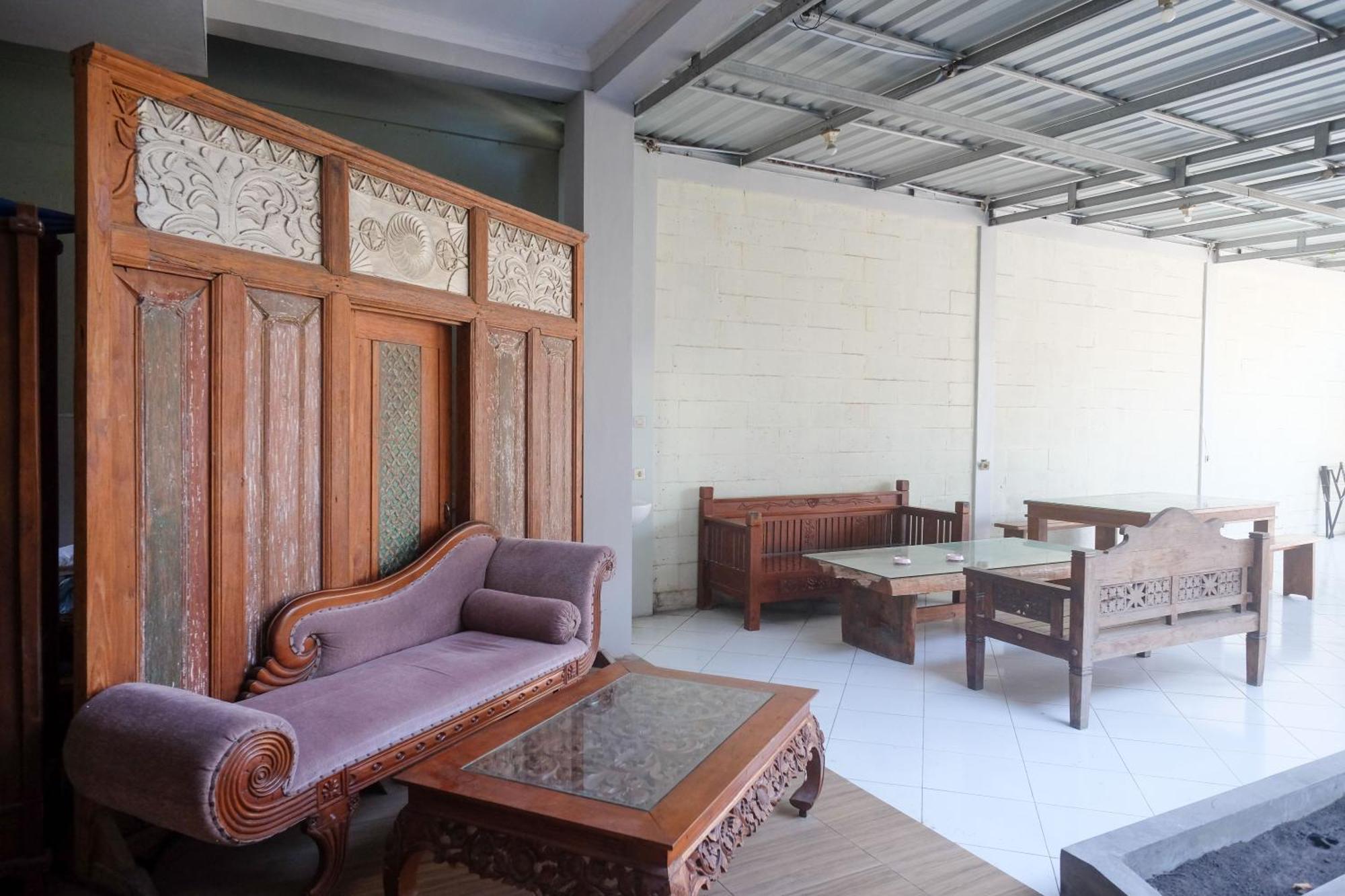 Reddoorz Syariah Near Pakuwon Mall Jogja Kejayan Extérieur photo
